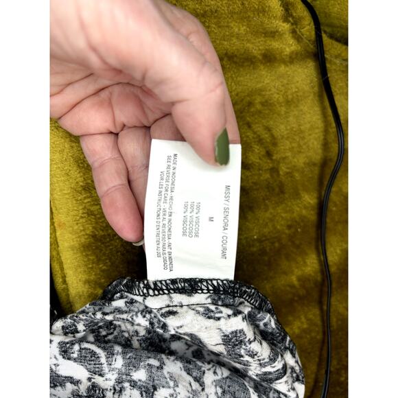 Women's Midi Erika Dress - Picture 5 of 7